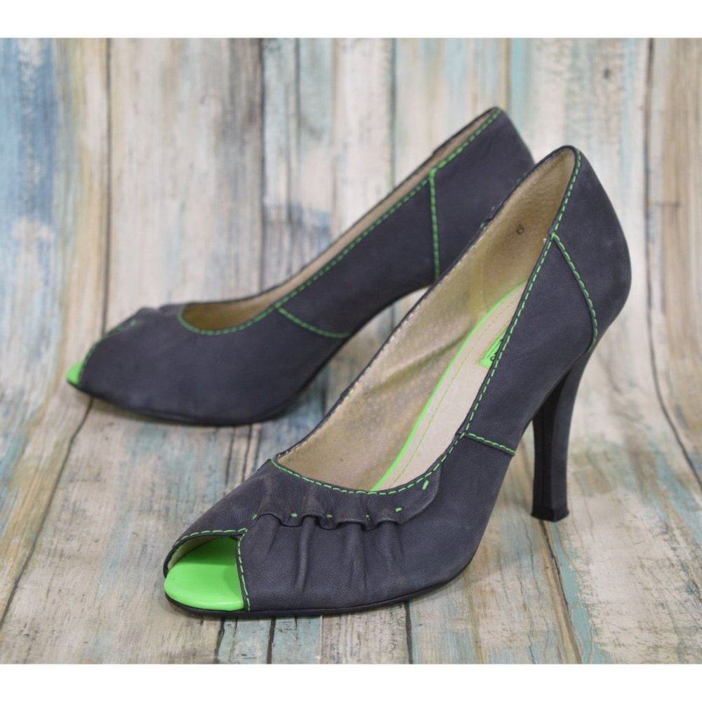 RARE Seychelles Pumps Size 6 Gray Green Leather Peep Toe Heels